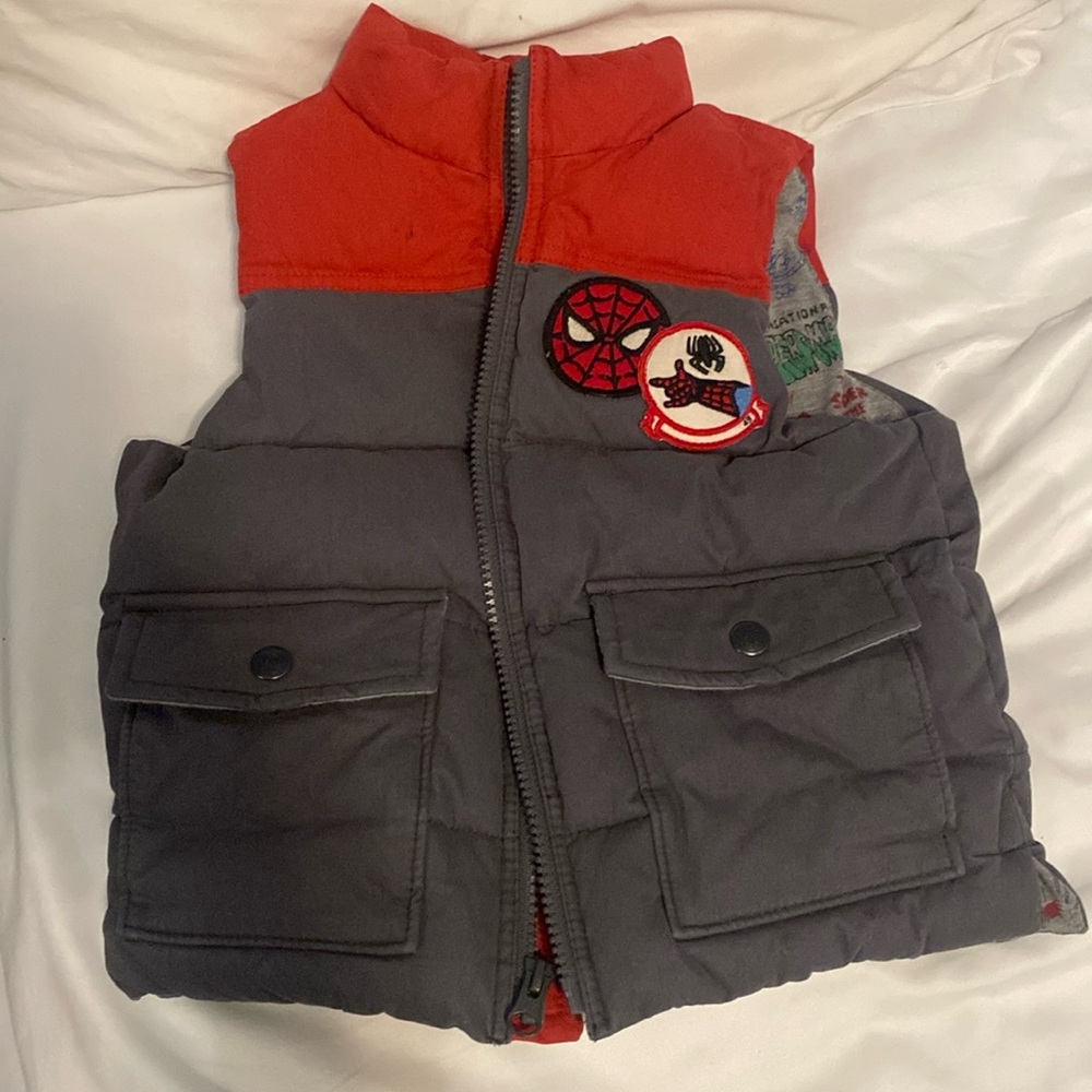 Kids Gap Marvel puffer vest